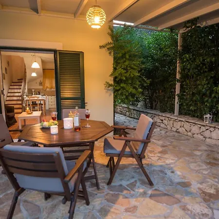 Rodi-poros Village Villa *