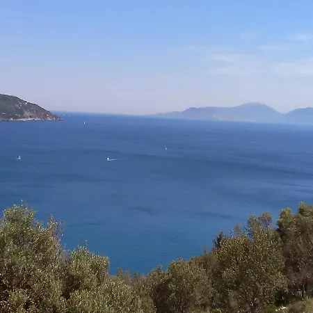 Rodi-poros Village